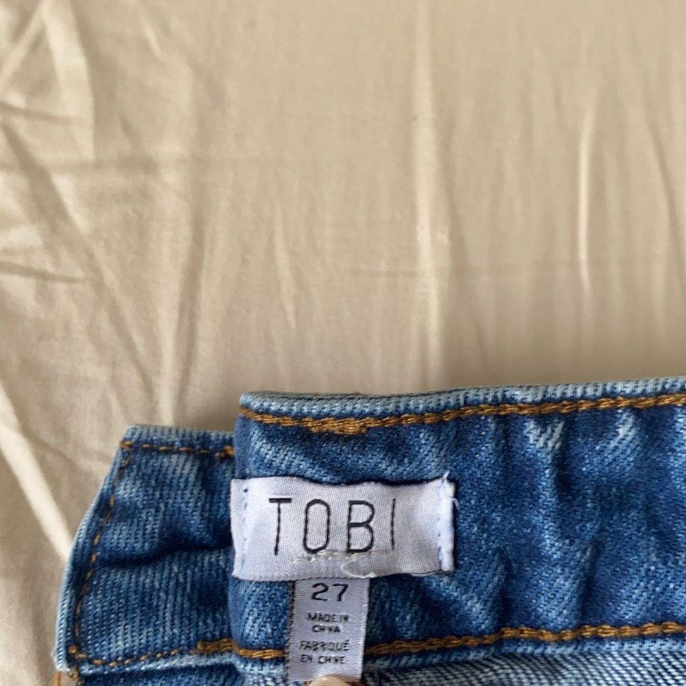 Tobi Ripped Jeans - Picture 3 of 4